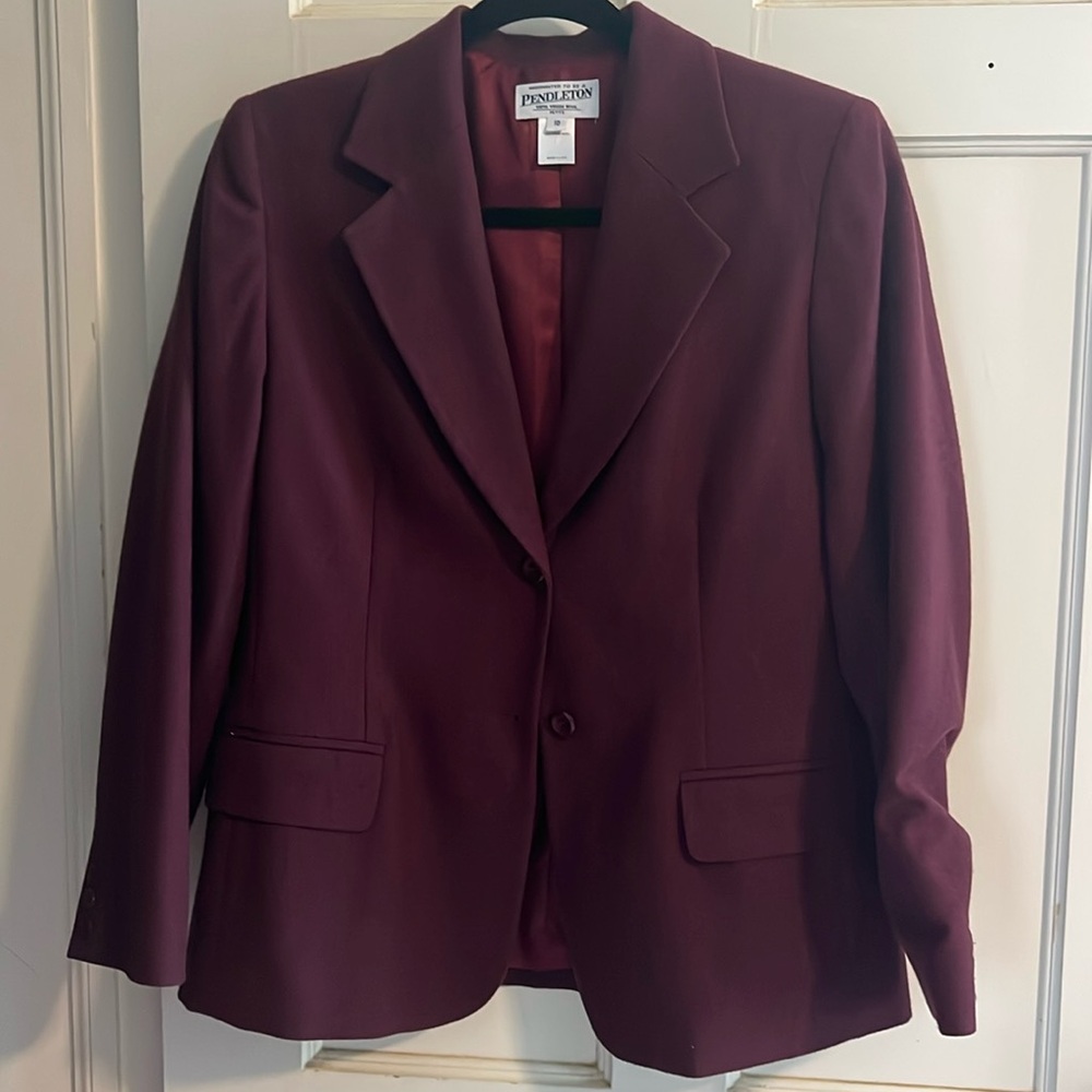 pendleton woman’s 100% virgin wool double button blazer